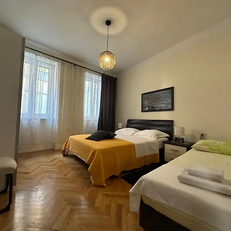Deluxe Апартаменти Спліт